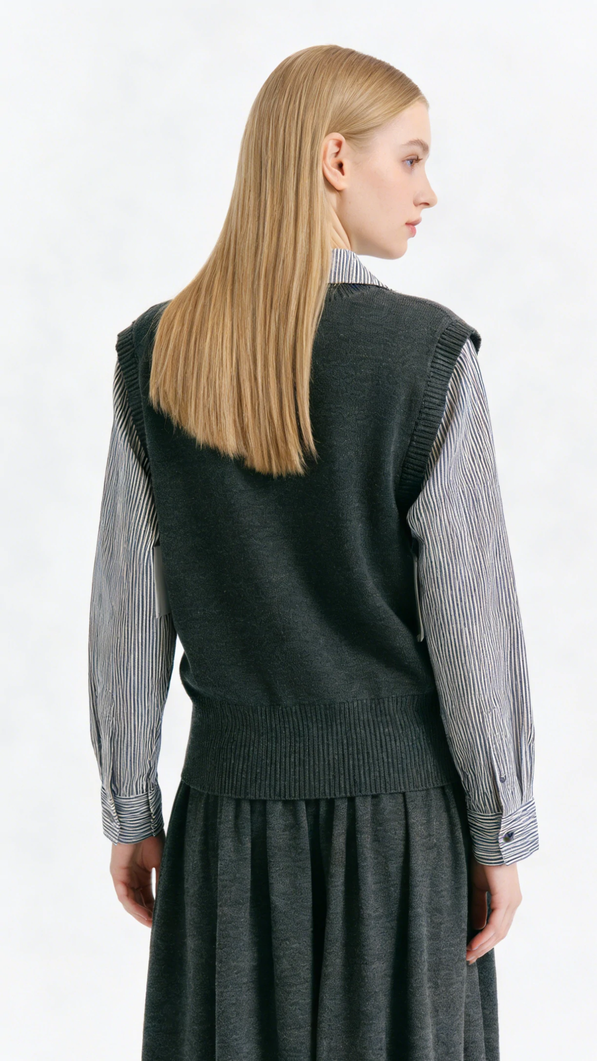 Grey Knit Vest & Shirt Two-Piece Set 3 Grey Knit Vest & Shirt Two-Piece Set - Image 3