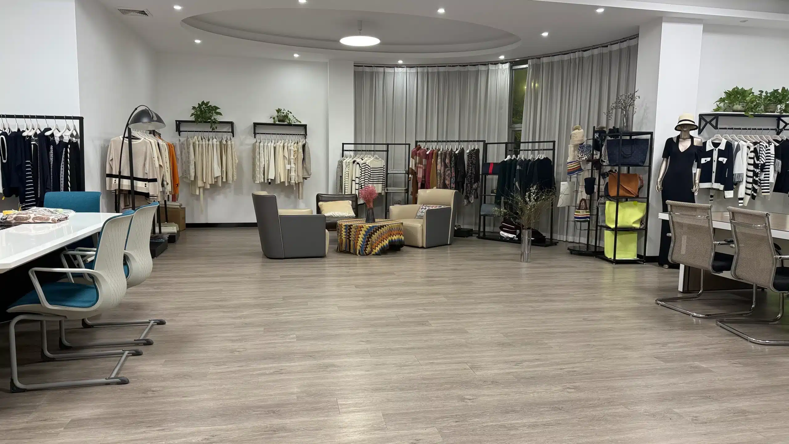 Our Factory 24 showroom2