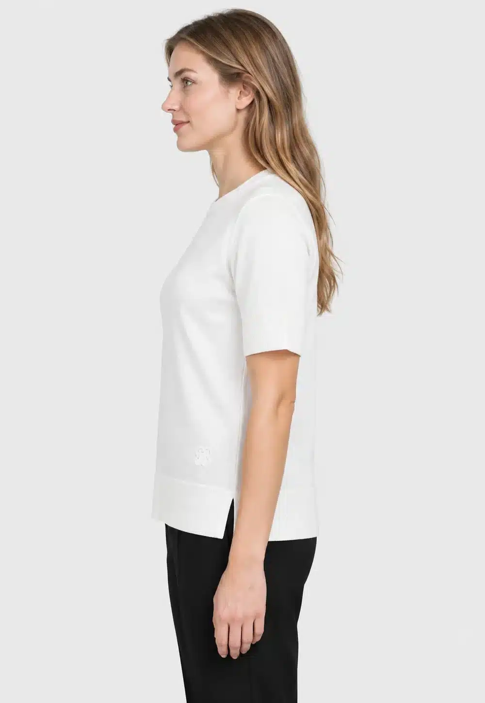Women’s White Crew-Neck Short-Sleeve Knit Pullover