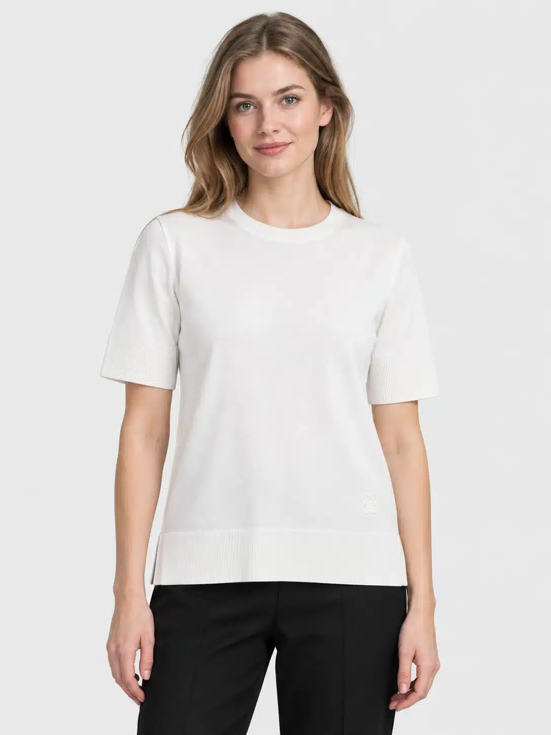 Women's White Crew-Neck Short-Sleeve Knit Pullover 1 Women's White Crew-Neck Short-Sleeve Knit Pullover